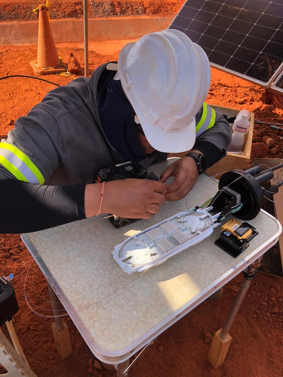 Fusão de Caixa de Emenda da Pix Engenharia