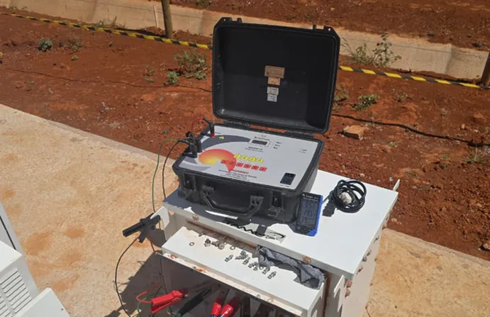 Teste de rigidez dielétrica em cabos elétricos da Pix Engenharia