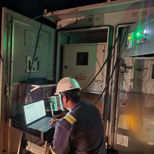 Ensaios hexafásicos em relés e sistemas de proteção